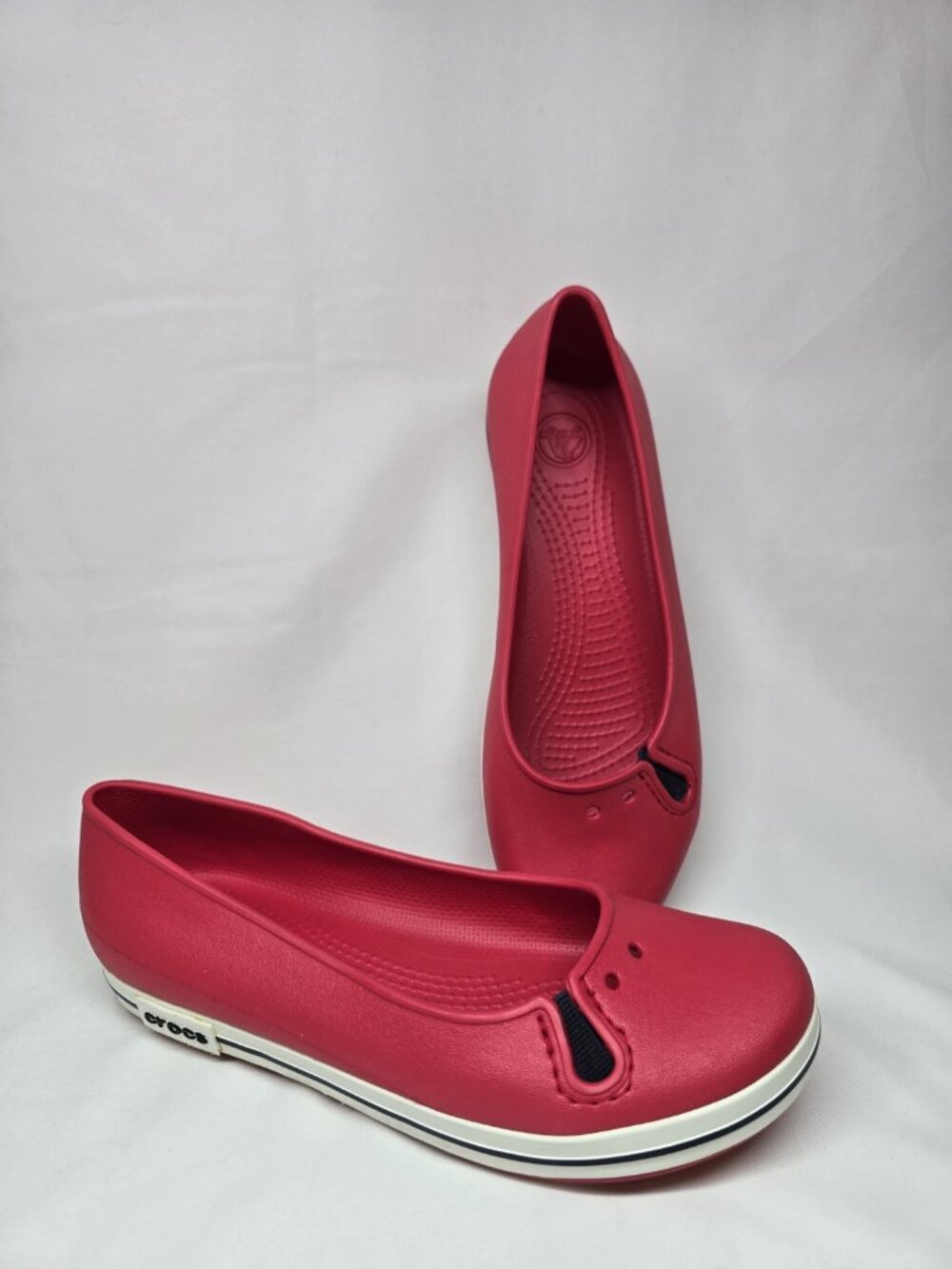 Crocs Crocband Womens Flats Slip Ons Loafers Size 8 Red w/black & white trim